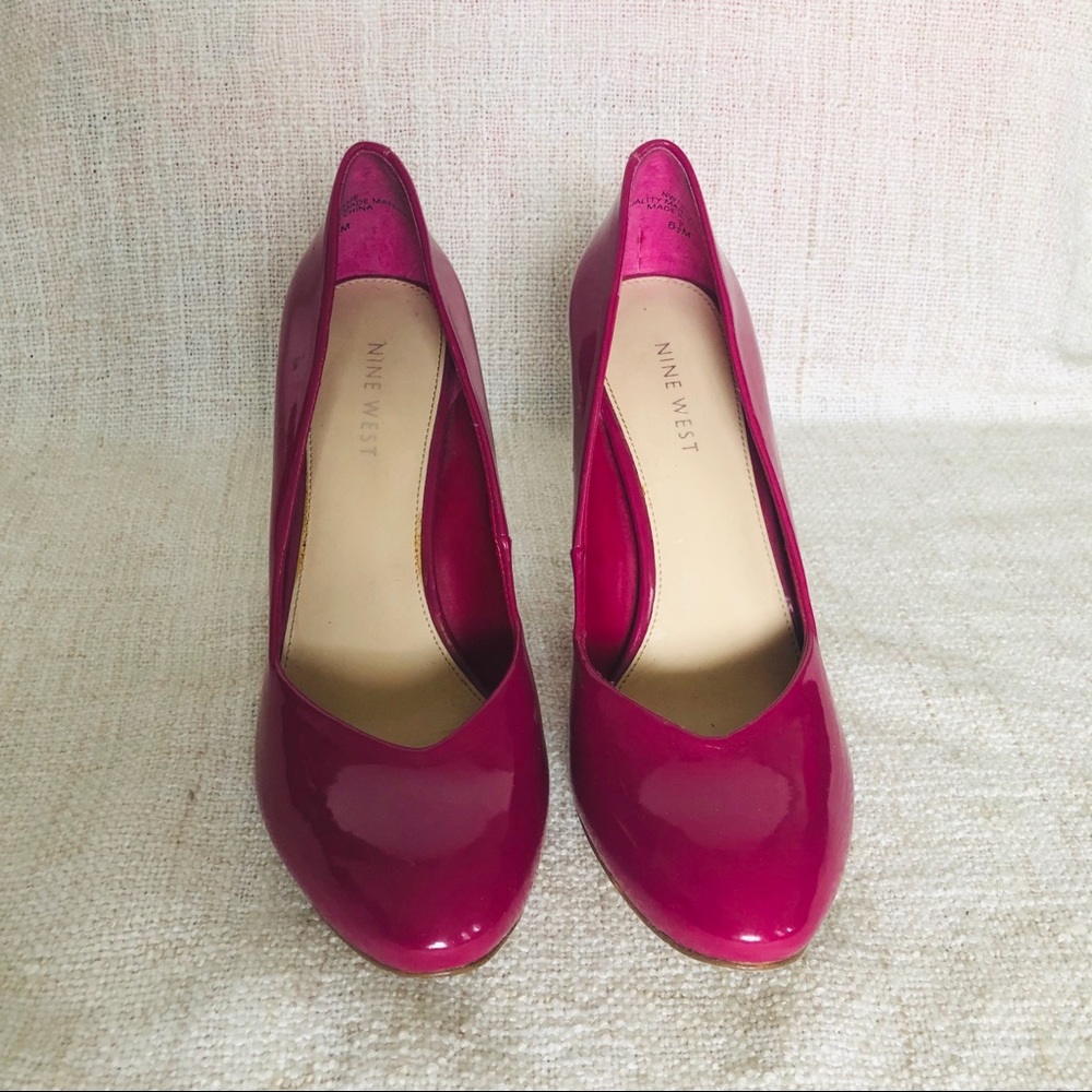 Nine West Glossy Fuchsia Patent Mid-Heel Pumps - Picture 2 of 5